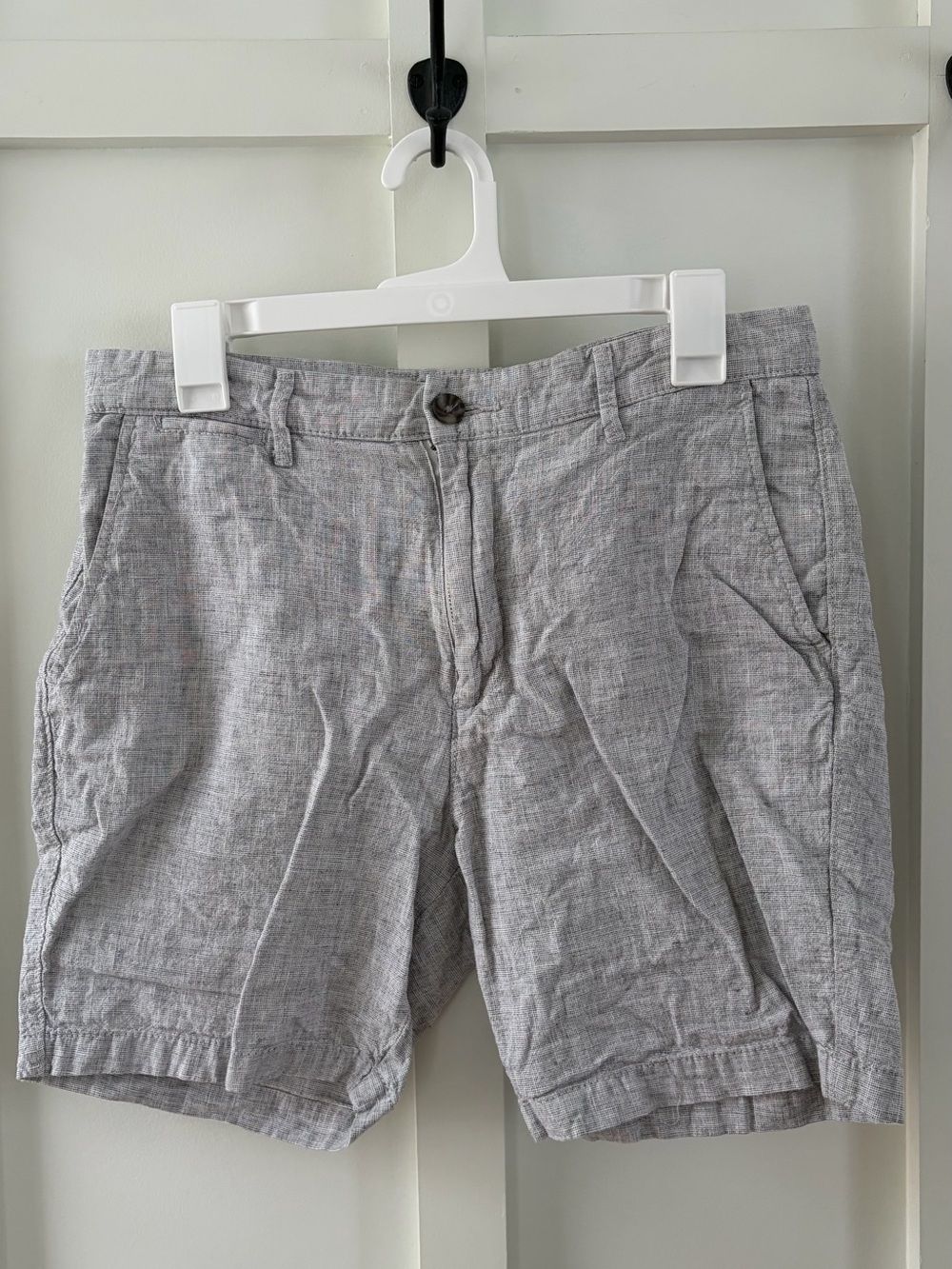 Goodfellow & Co. Men’s Light Gray Shorts | Size 30 | Textured Weave | Casual Fit